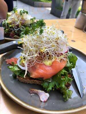 Claus Eismanufaktur & Deli