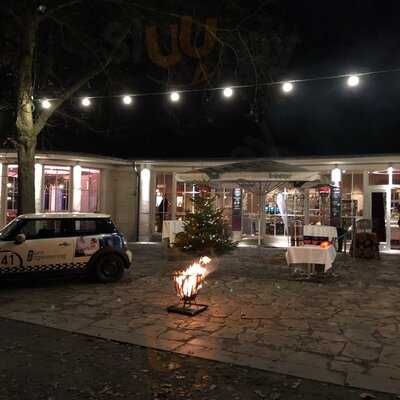 Glashaus Im Clarapark