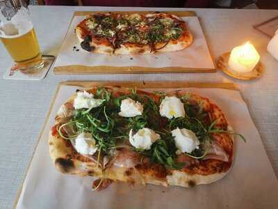 Zum Zweischneidigen Pferd