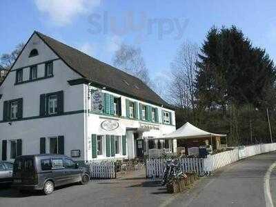 Zur Quelle Der Strunde