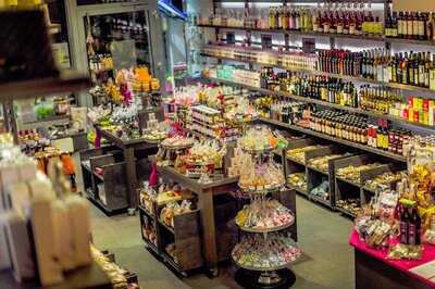 Violas' Lounge - Das Kleine Restaurant über Dem Gewürzladen