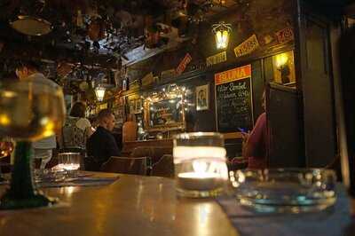 Binger Weinstube Der Eimer Wiesbaden