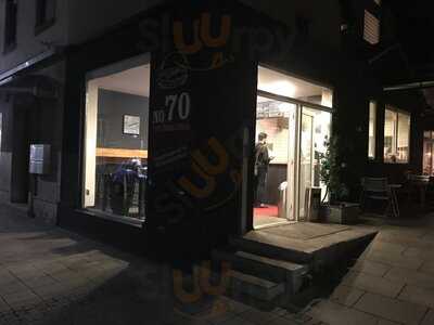No.70 Finest Burger & Salads