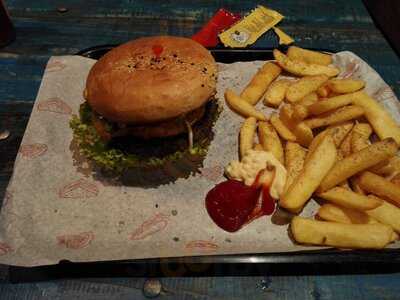 No.70 Finest Burger & Salads