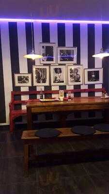 No.70 Finest Burger & Salads