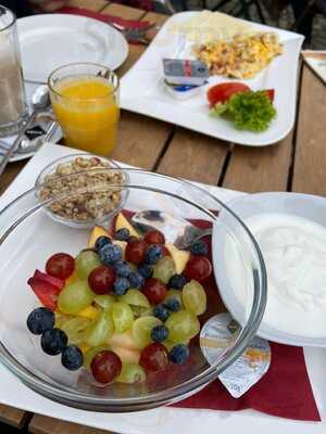 Café Paris In Kornelimünster