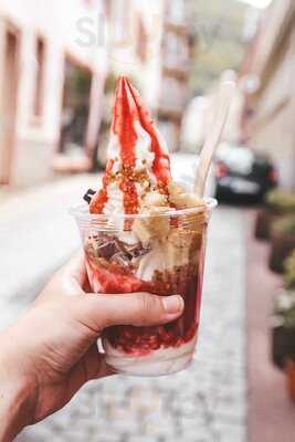 Yolicious Frozen Yogurt