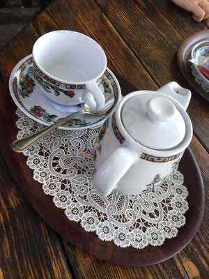 Alter Dorfkrug Am Kanal In Wolfsburg