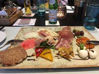 Cantinetta Trattoria & Bar