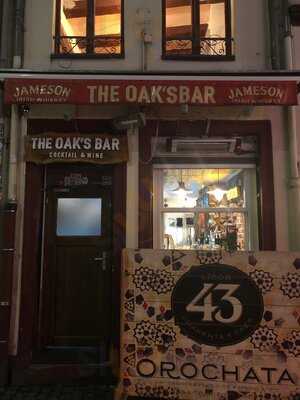 The Oak's Bar