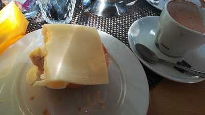 Kisfeld bistro Café