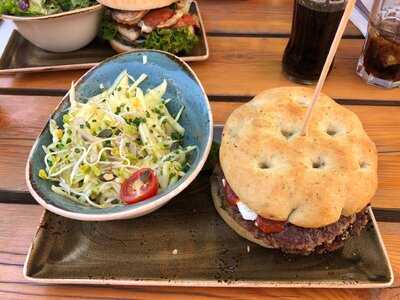 Hans Im GlÜck Burgergrill & Bar