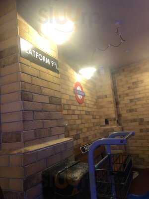 London Fish And Chicken Station