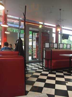 London Fish And Chicken Station