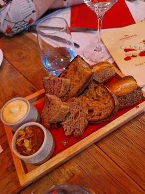 Joseph's Restaurant & Bar