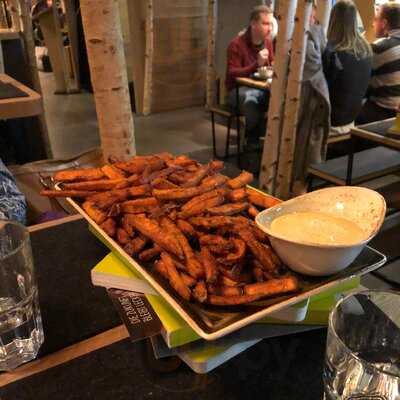 Hans Im GlÜck Burgergrill & Bar