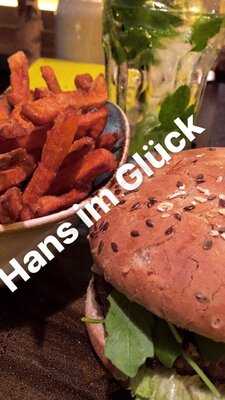 Hans Im GlÜck Burgergrill & Bar