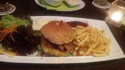 Barraquito Chill & Grill