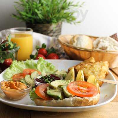 Ron's Café & Bakery