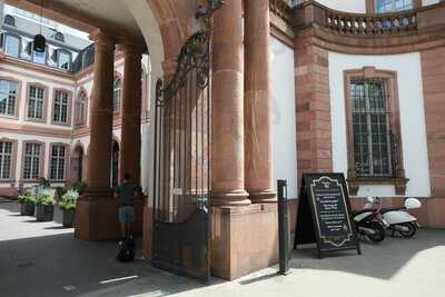 Tnt - Thurn 'n Taxis Palais