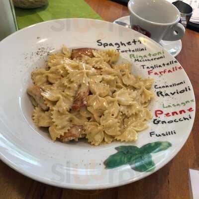 Pera Bistro & Coffee Bar