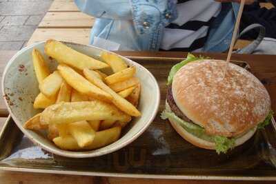 Hans Im GlÜck Burgergrill & Bar