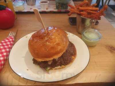 Louis Finest Burgers & Steaks