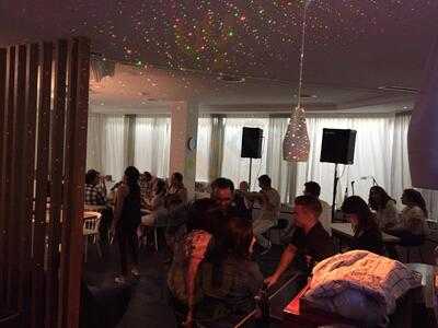 Sprach- Und Kulturbar Samay