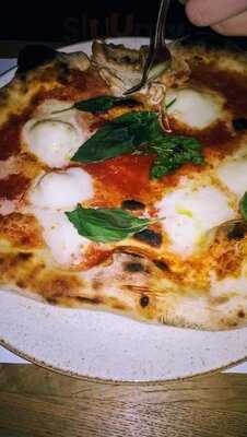 Francesca & Fratelli Calenberger Esplanade