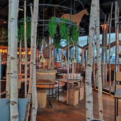 Hans Im GlÜck Burgergrill & Bar