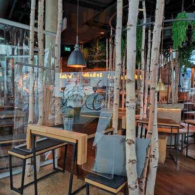 Hans Im GlÜck Burgergrill & Bar