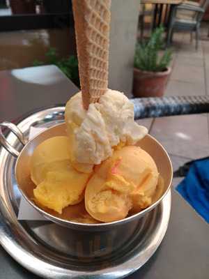 Eis Cafe Cortina