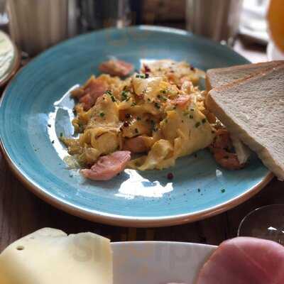 Deli -food.bar.music-