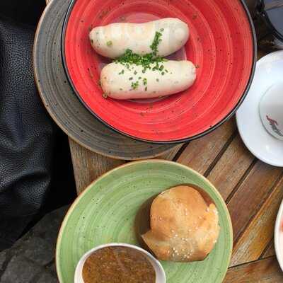 Deli -food.bar.music-