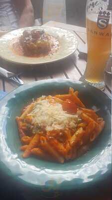 Deli -food.bar.music-