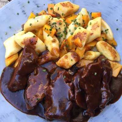 Deli -food.bar.music-