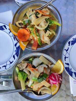 Golden Lotus Restaurant