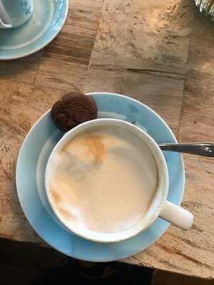 Dox Restaurant & Bar