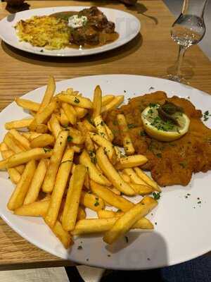 Cosmos Restaurant Cafe Bar