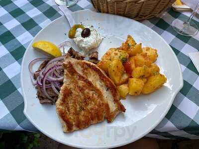 Stogi - Restaurant & Taverna