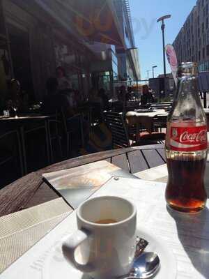 Le Boulevard Easy Dining Restaurant