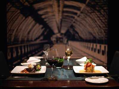 Le Boulevard Easy Dining Restaurant