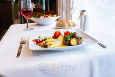 Le Boulevard Easy Dining Restaurant