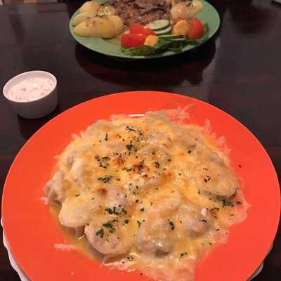 Pelmeni Bistro Samowar