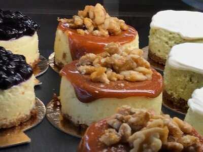 Pyc Cheesecake & Gallery