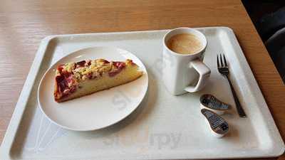 Dinea Restaurant & Café