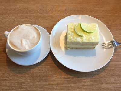 Dinea Restaurant & Café