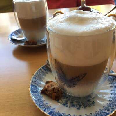 Daisys Tearoom & Garden