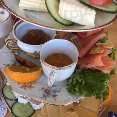 Daisys Tearoom & Garden