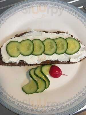 Daisys Tearoom & Garden